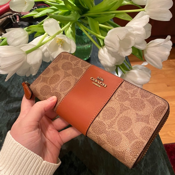 Coach Signature C Brown & Tan Leather Wallet - Picture 2 of 9